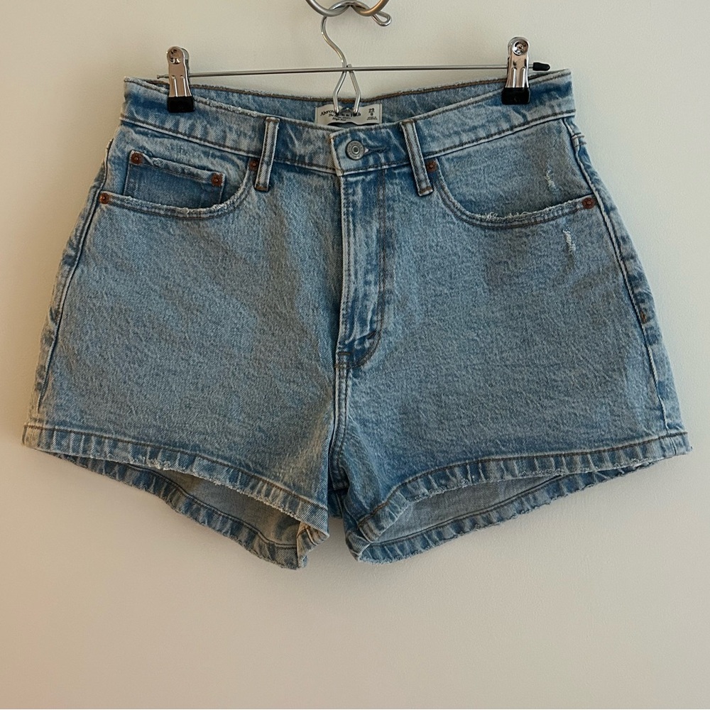 A&F Curve Love Mom Short